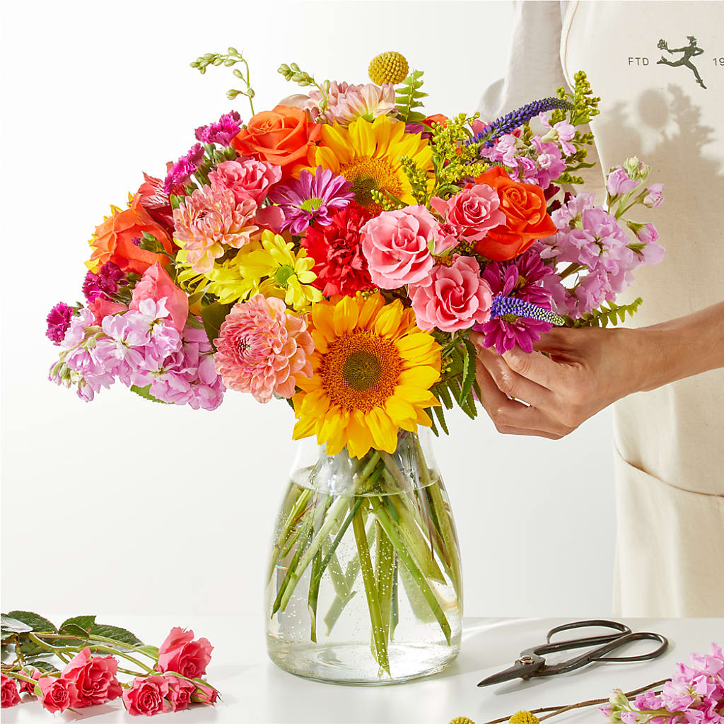 Cue the Confetti - A Florist Original – LA DEANNE'S FLORIST, Cuthbert GA