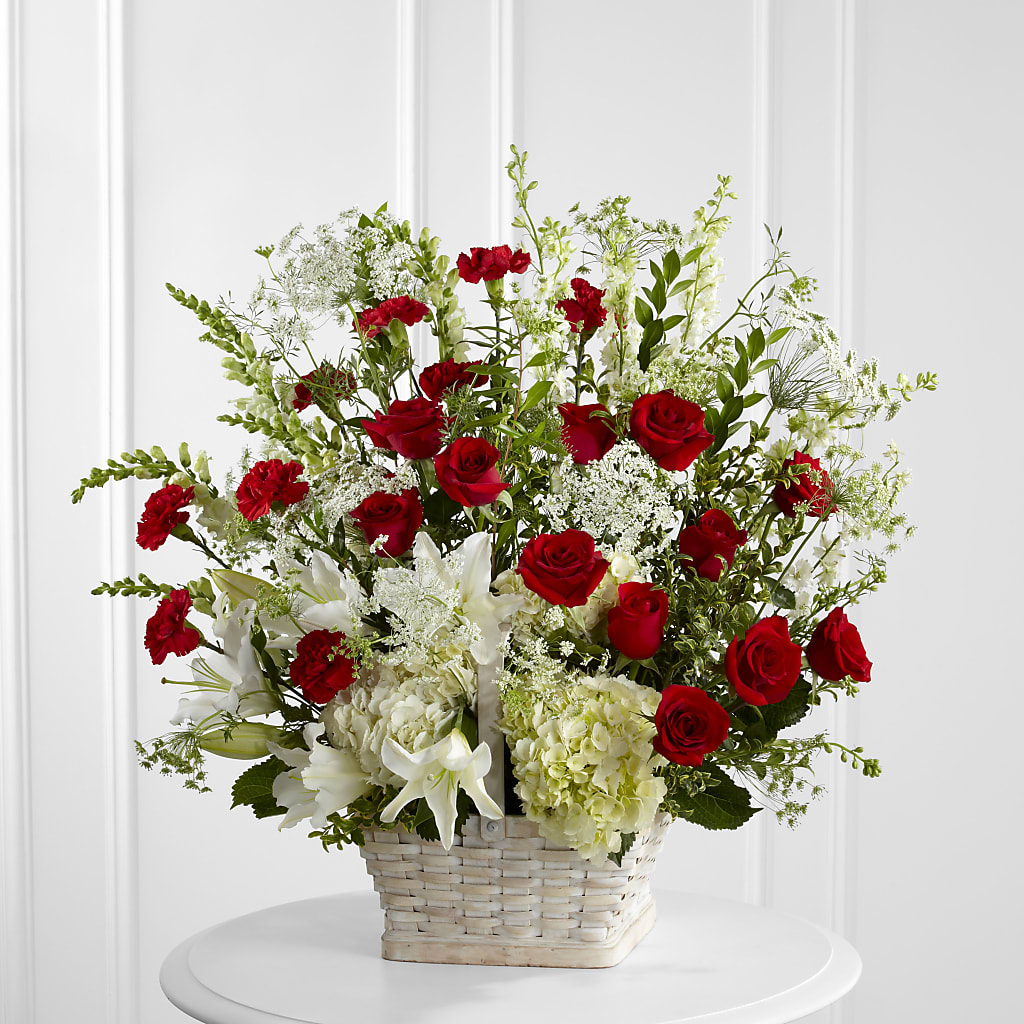 In Loving Memory Arrangement – LA DEANNE'S FLORIST, Cuthbert GA