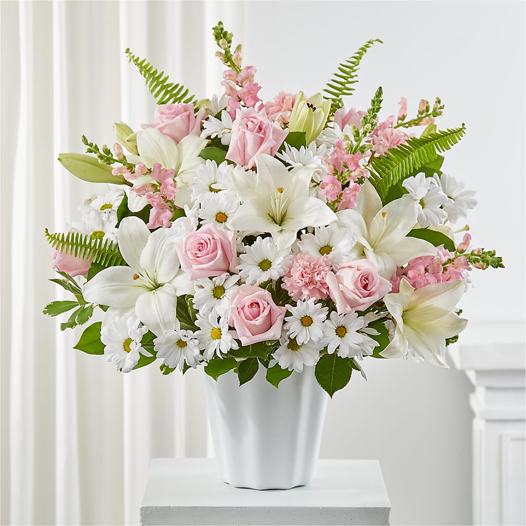 Soft Touch Tabletop Basket – LA DEANNE'S FLORIST, Cuthbert GA