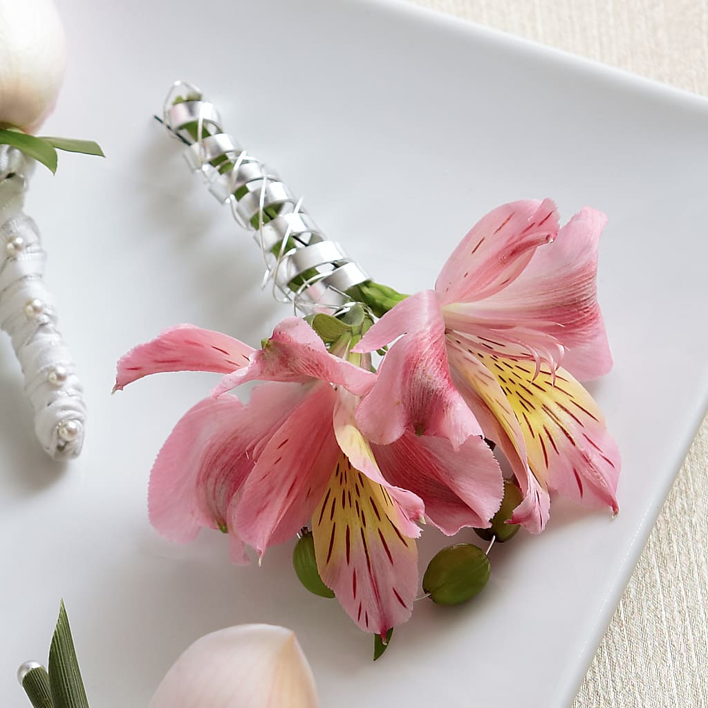 Pink Peruvian Lily Boutonniere – LA DEANNE'S FLORIST, Cuthbert GA
