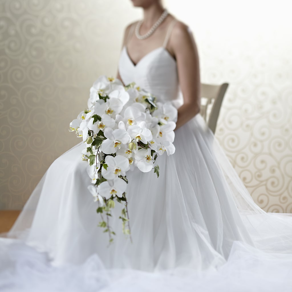 Classic White Bouquet – LA DEANNE'S FLORIST, Cuthbert GA