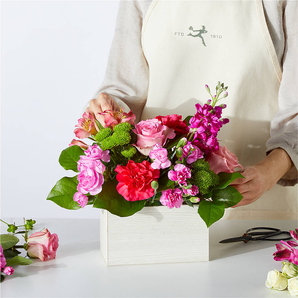 Sweetberry Box – A Florist Original – LA DEANNE'S FLORIST, Cuthbert GA
