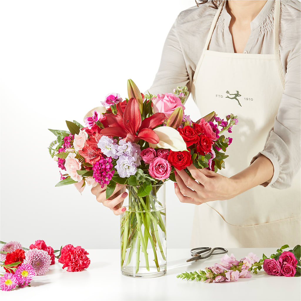 Swooning Over You - A Luxury Florist Original – LA DEANNE'S FLORIST, Cuthbert GA