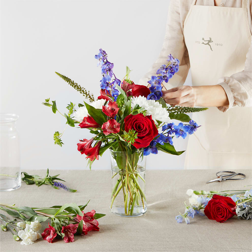 Star Spangled - A Florist Original – LA DEANNE'S FLORIST, Cuthbert GA