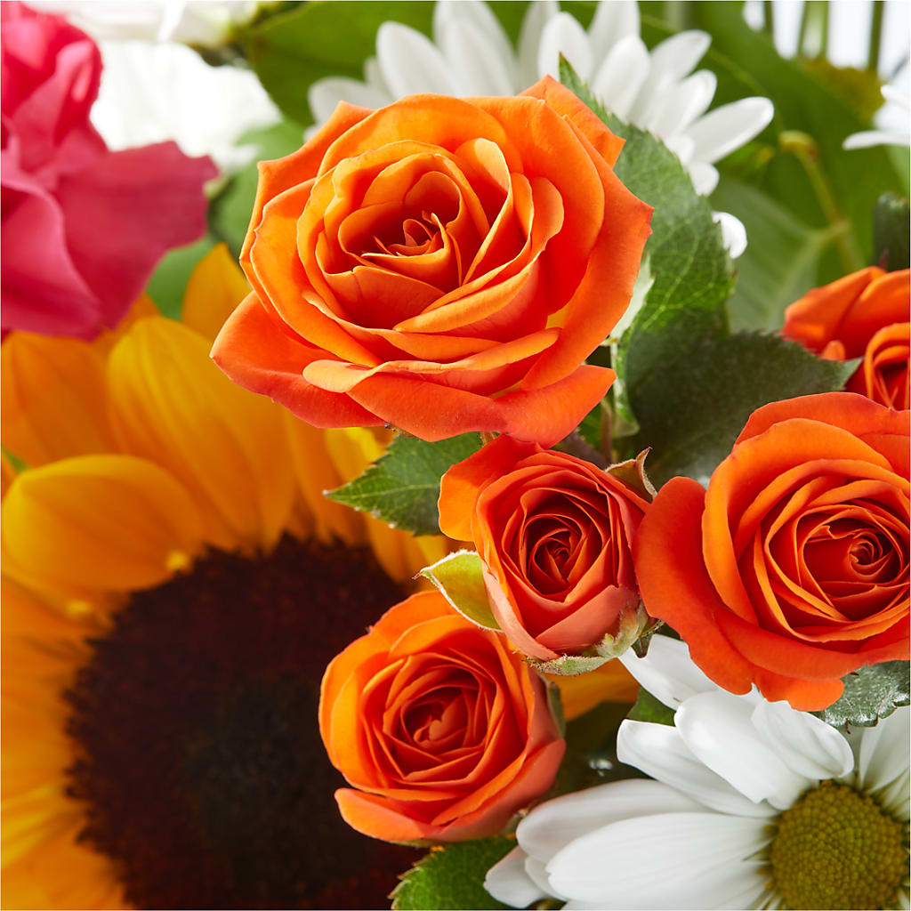 Sun-drenched Blooms Bouquet – LA DEANNE'S FLORIST, Cuthbert GA