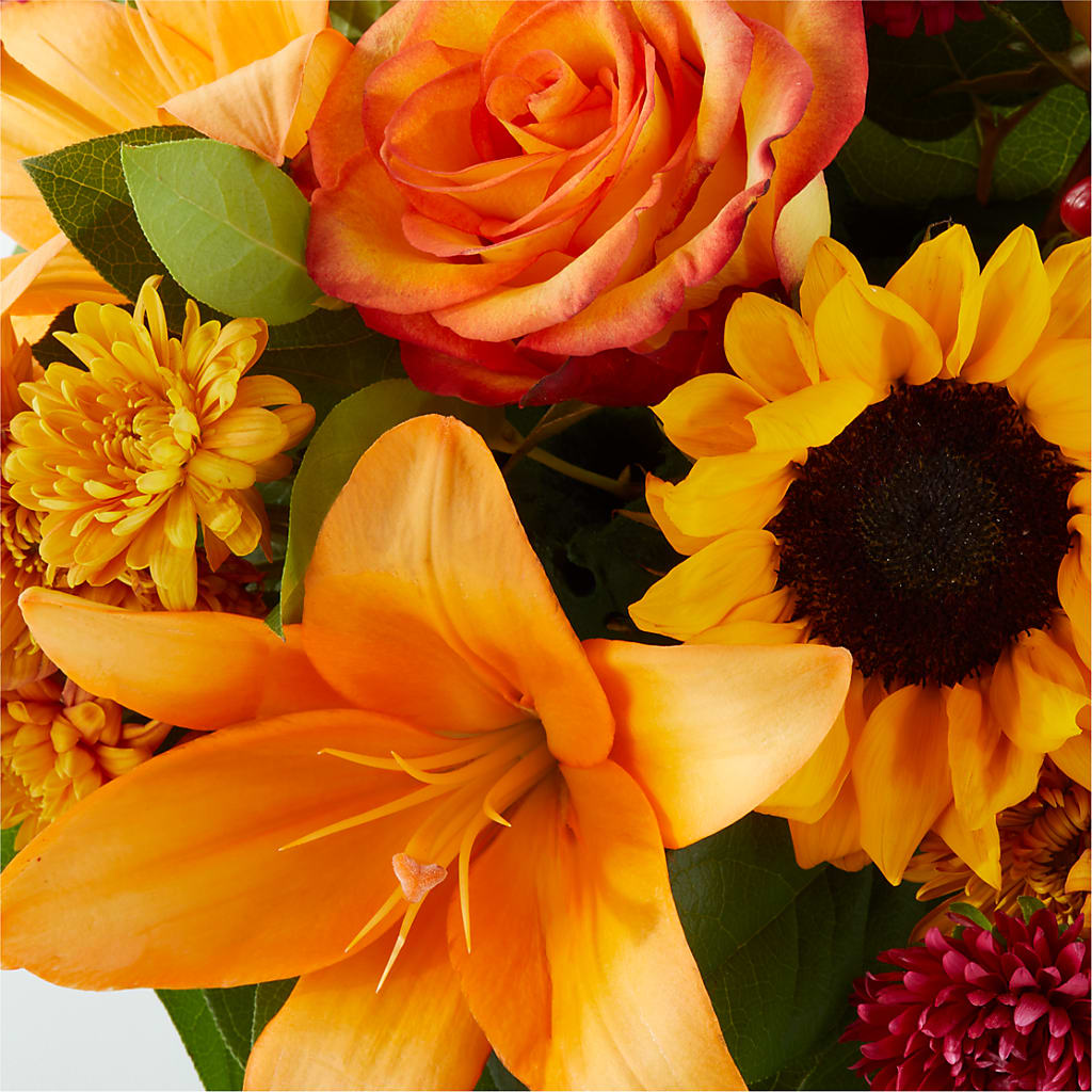Grateful Centerpiece – LA DEANNE'S FLORIST, Cuthbert GA