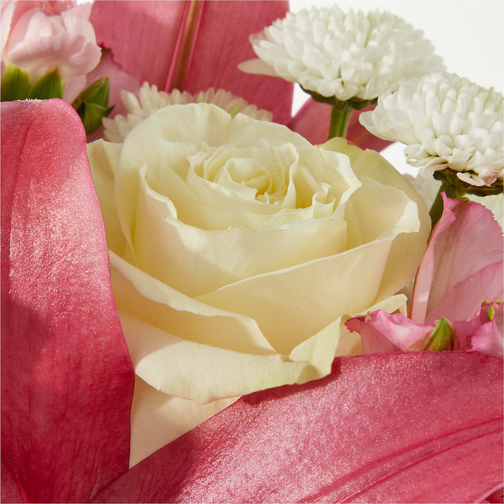 Piece of Cake Bouquet – LA DEANNE'S FLORIST, Cuthbert GA