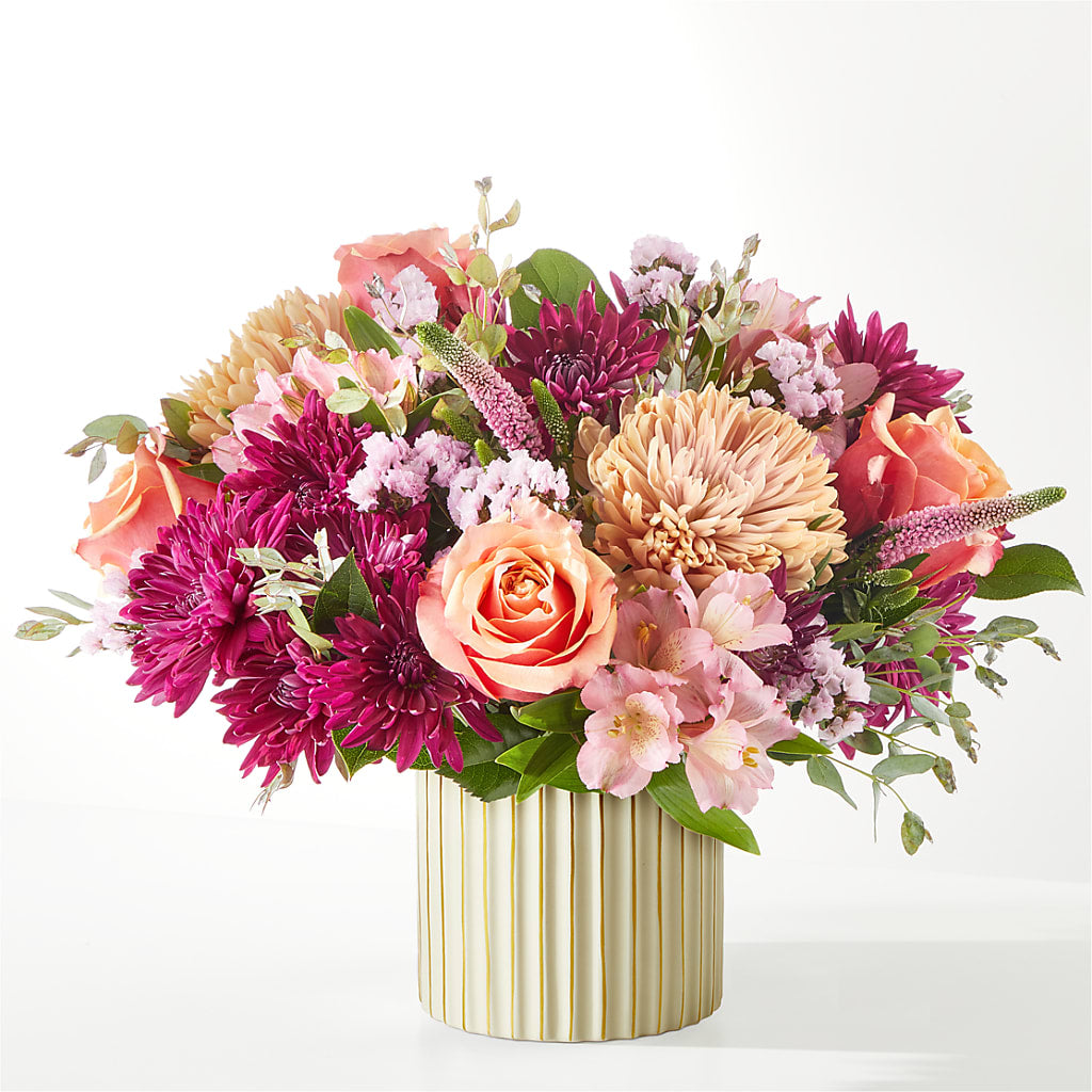Berry Cobbler Bouquet with Ivory Vase – LA DEANNE'S FLORIST, Cuthbert GA