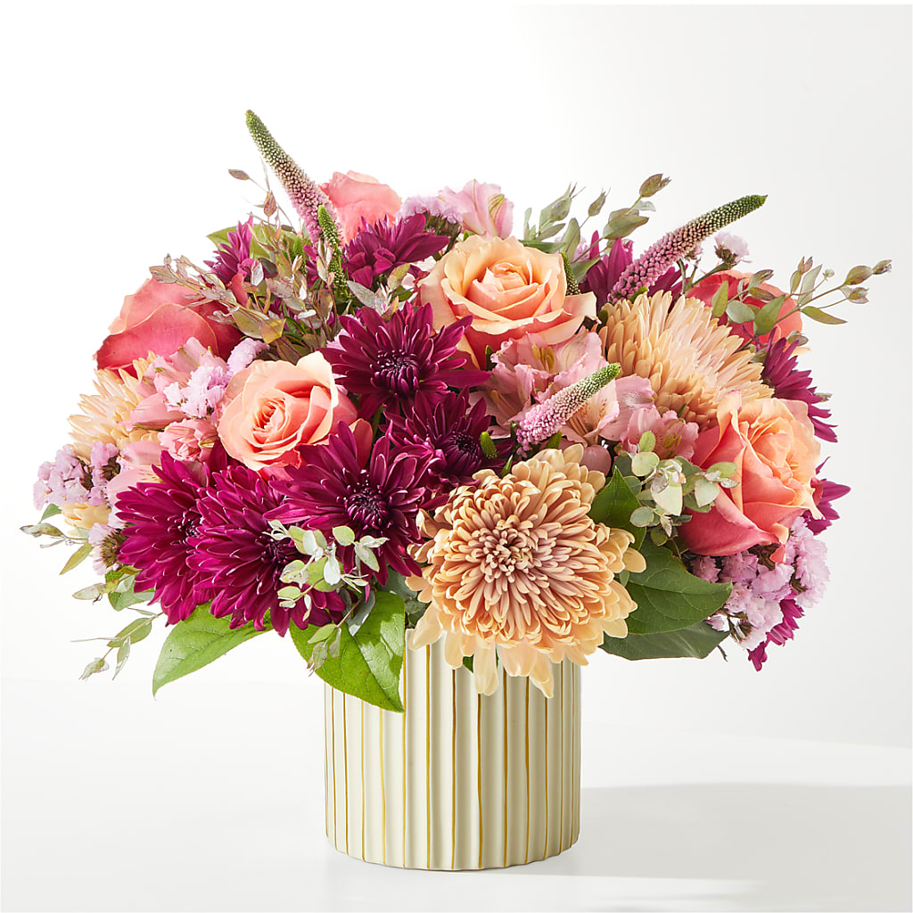 Berry Cobbler Bouquet with Ivory Vase – LA DEANNE'S FLORIST, Cuthbert GA