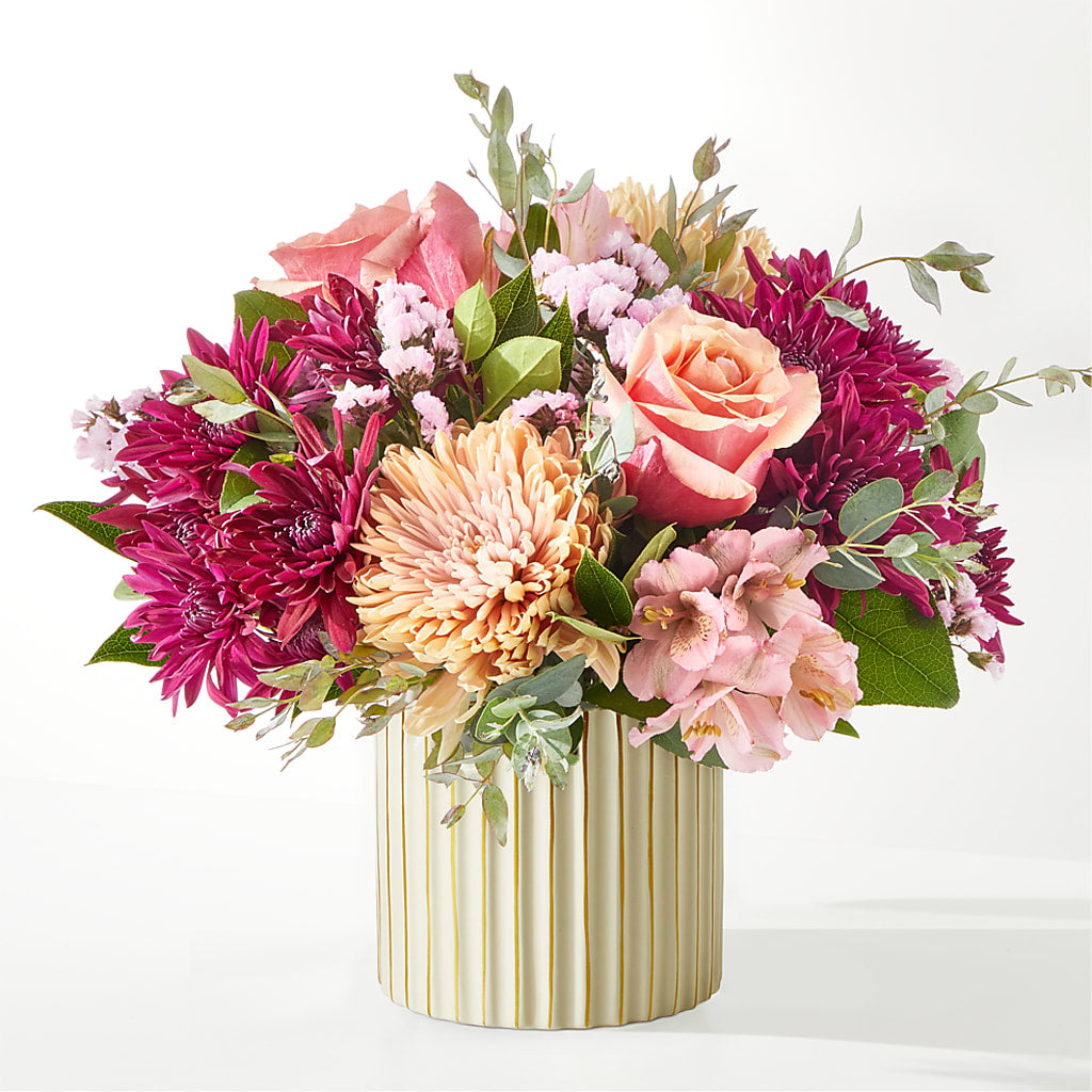 Berry Cobbler Bouquet with Ivory Vase – LA DEANNE'S FLORIST, Cuthbert GA