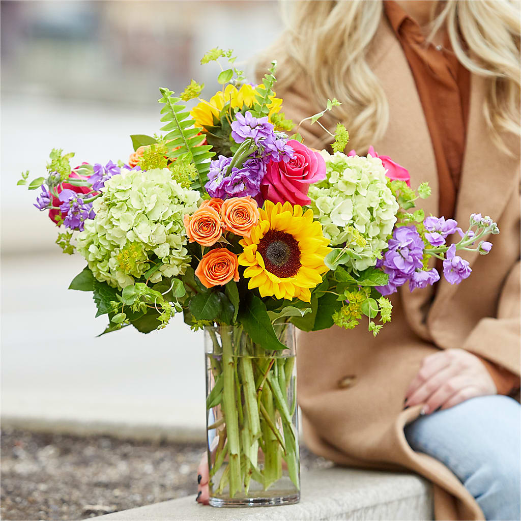 Vibrant Greetings Bouquet – LA DEANNE'S FLORIST, Cuthbert GA