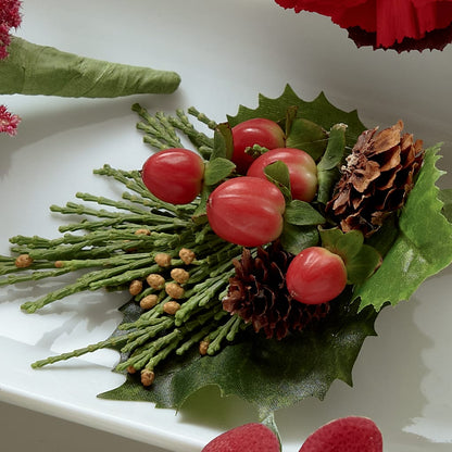Red Berry Boutonniere – LA DEANNE'S FLORIST, Cuthbert GA